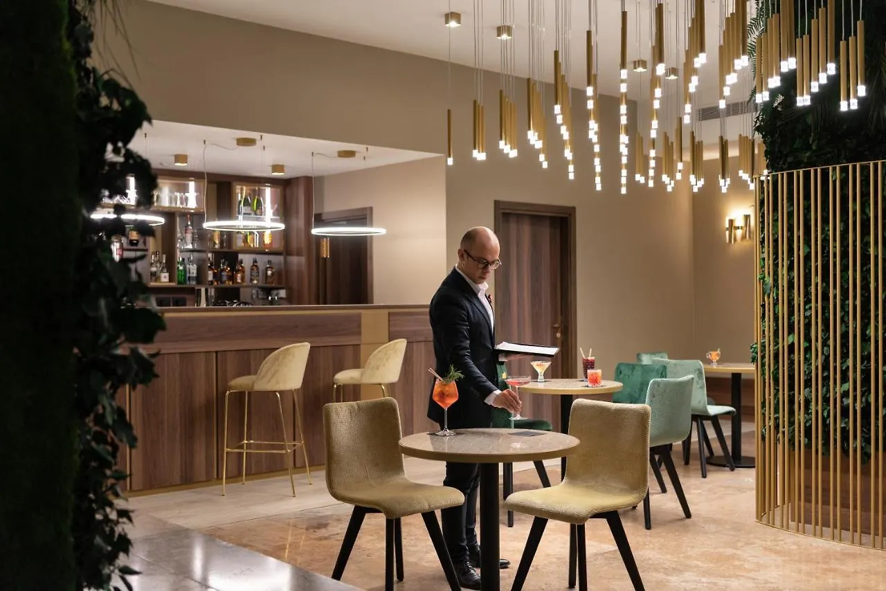 Hotel Tocq Milano 4*,